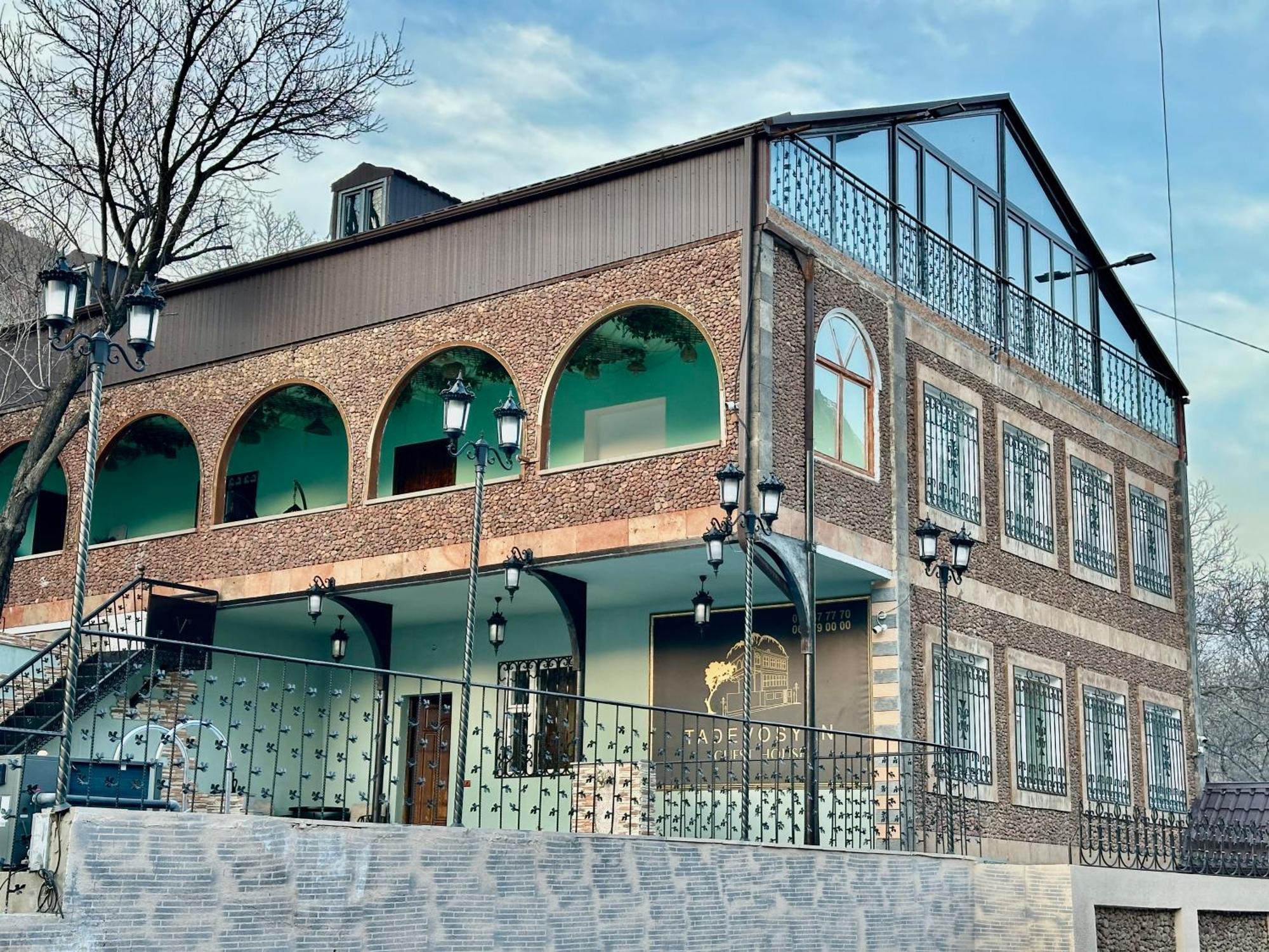 Tadevosyan Guest House Bjni Exteriér fotografie